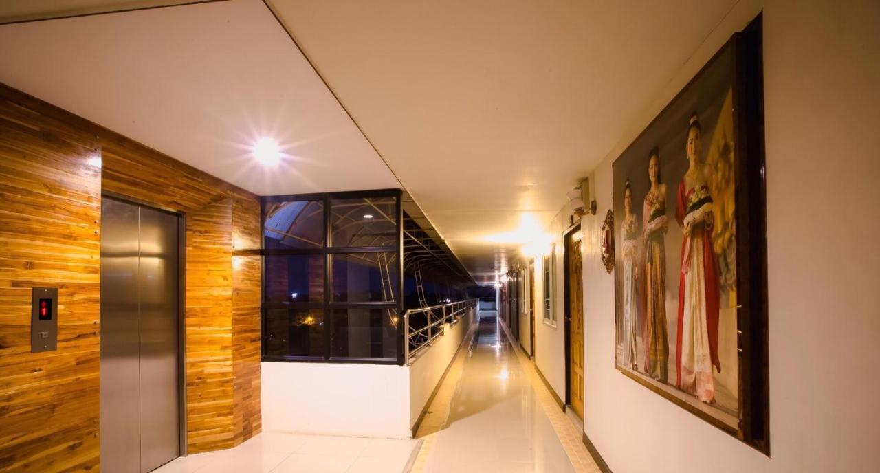 Bander Hotel Phu Khieo Экстерьер фото