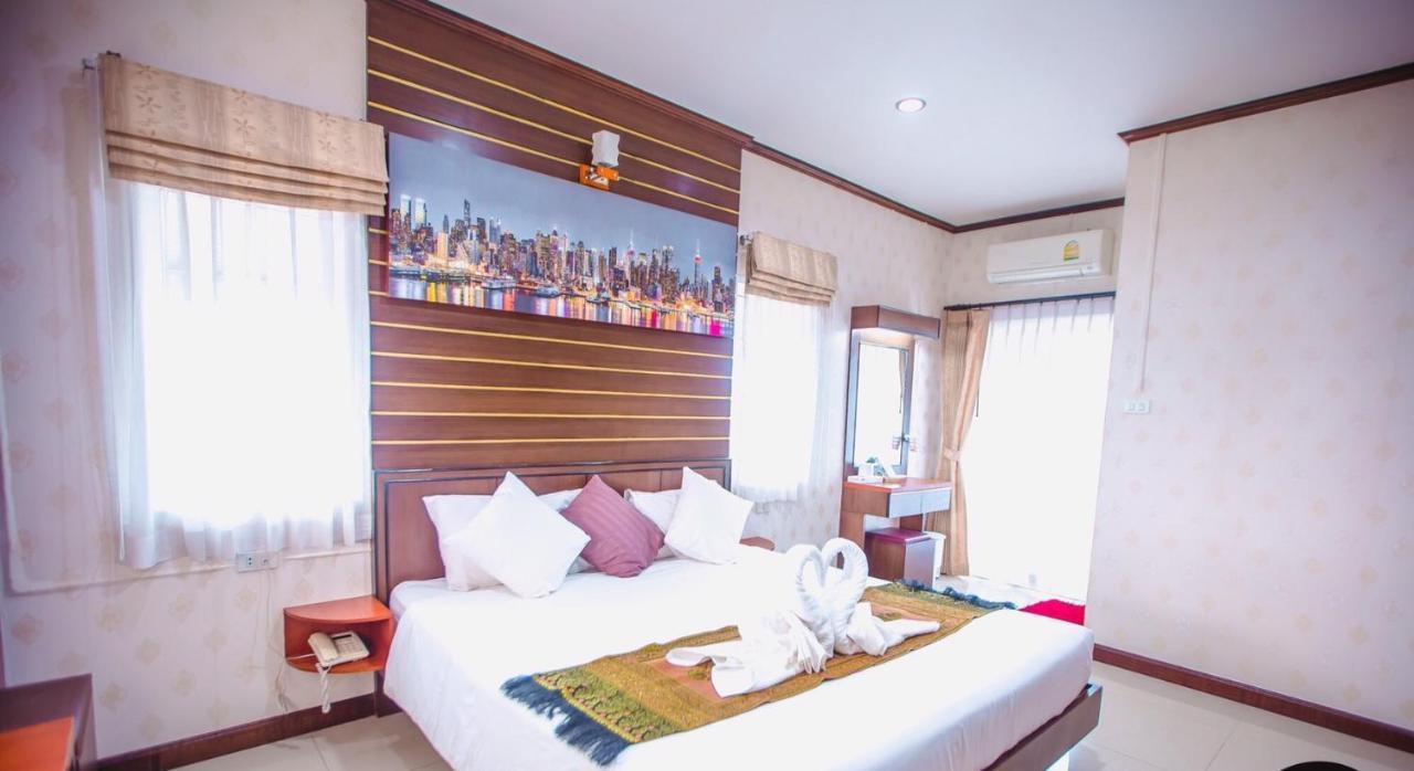 Bander Hotel Phu Khieo Экстерьер фото