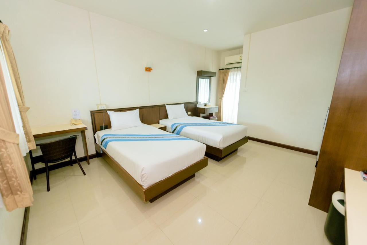 Bander Hotel Phu Khieo Экстерьер фото