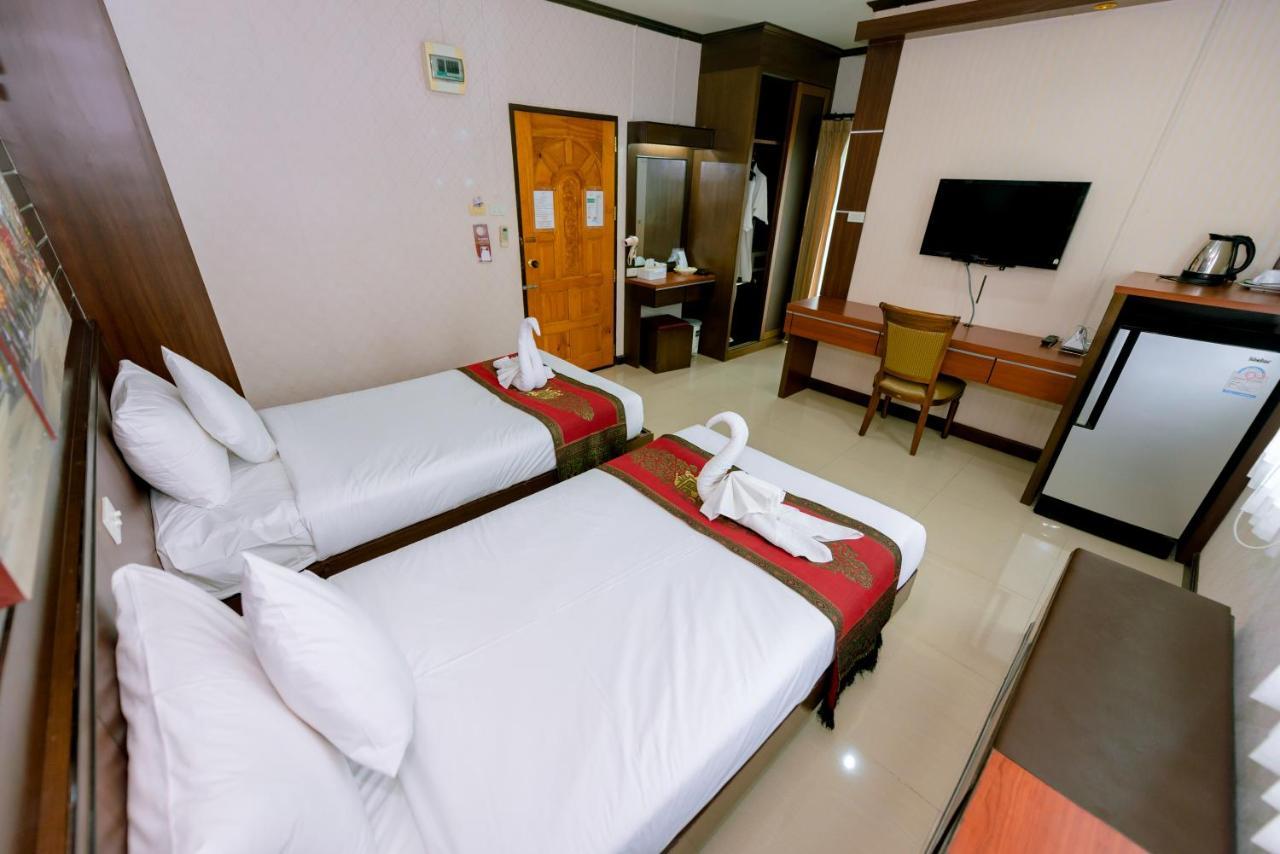 Bander Hotel Phu Khieo Экстерьер фото